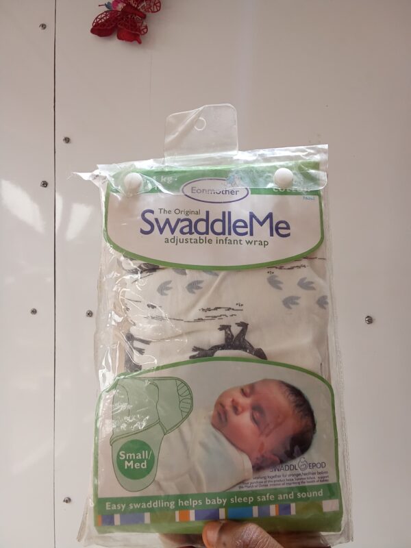 SwaddleMe Adjustable Infant Wrap 07