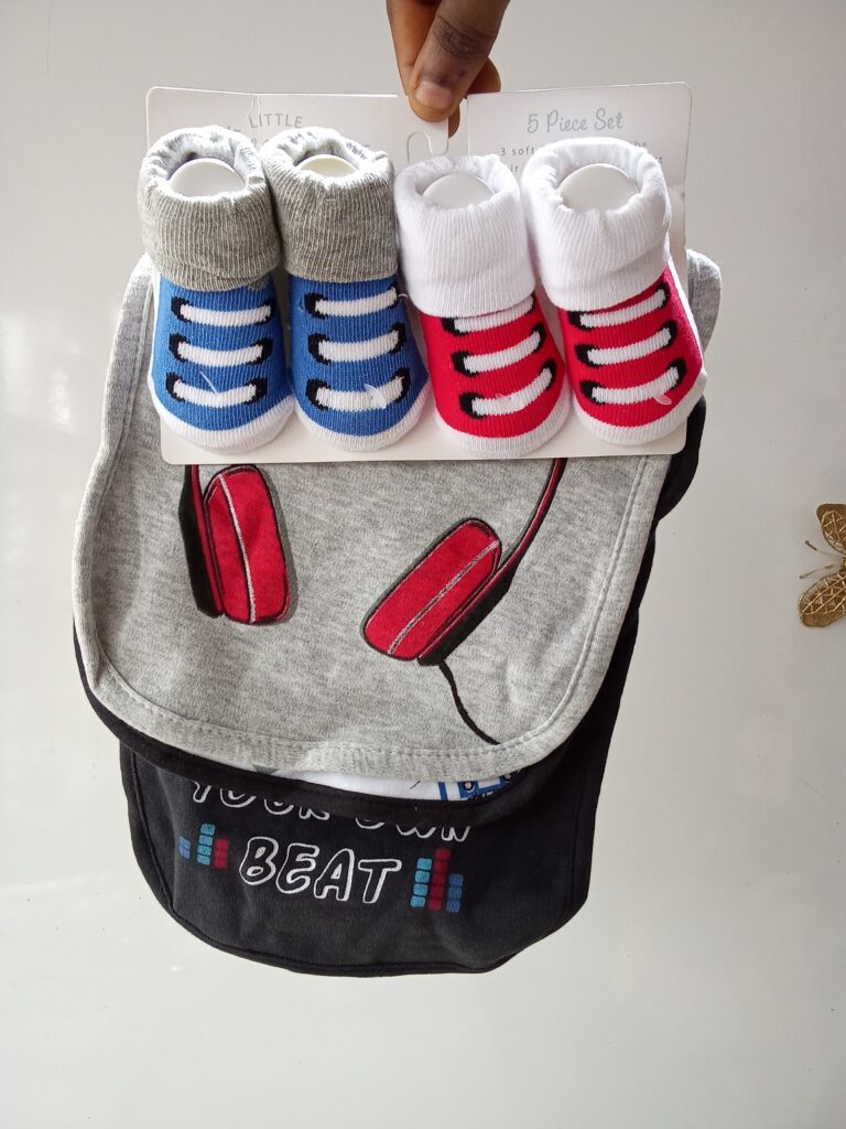 Little Treasure 5 piece Bib & Socks Set