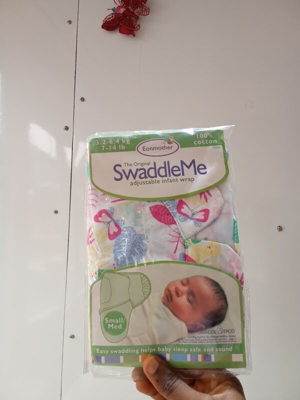 SwaddleMe Adjustable Infant Wrap 03