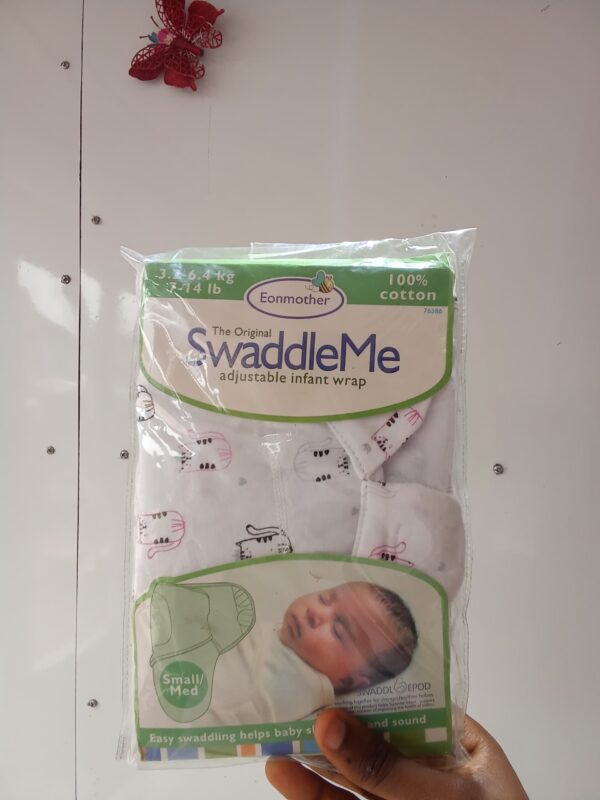 SwaddleMe Adjustable Infant Wrap 06