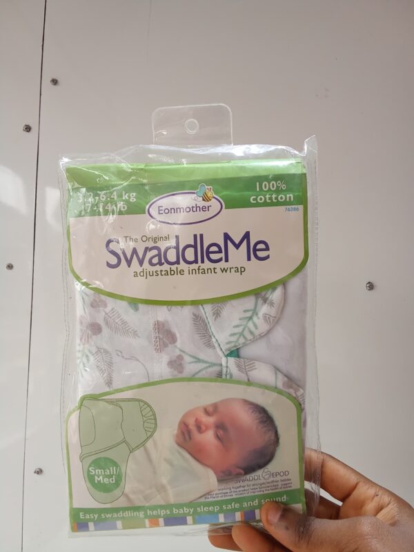 SwaddleMe Adjustable Infant Wrap 01